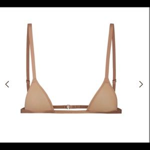 SKIMS Micro triangle bra Fits everybody